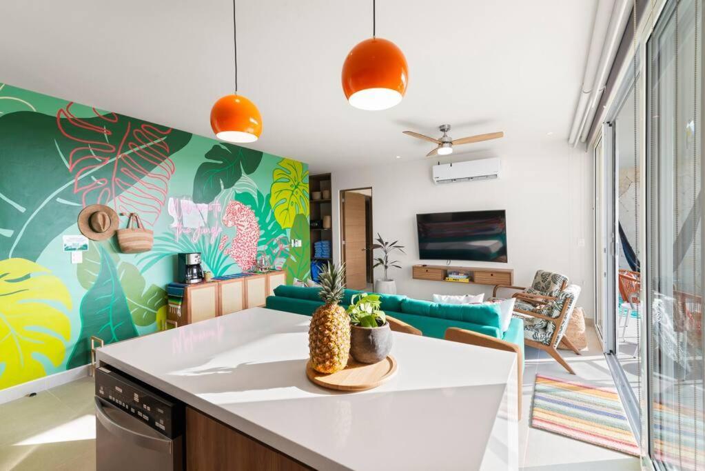 3 Bedroom Luxury Condo Next To Beach & Pools, Ac And Internet Акумаль Экстерьер фото